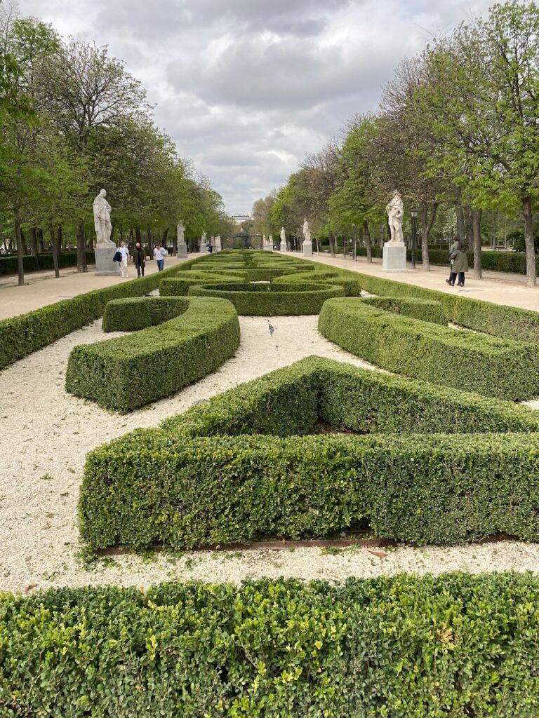 Manicured landscaping of Retiro Park